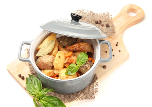 garnek z gotującym się daniem